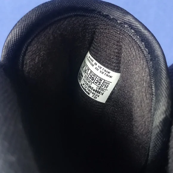 Reebok Iverson Question Mid Retro "Class of 16" Athletic Shoe's - Picture 5 of 15